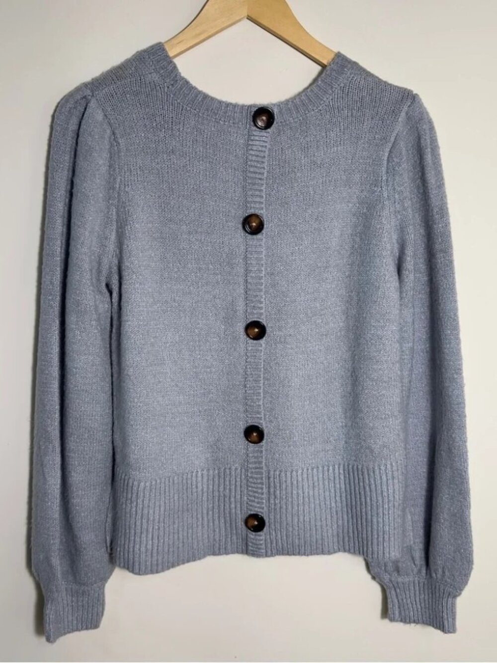 Alya Decorative Back Button Down Crewneck High/Low Sweater Gray Size Large